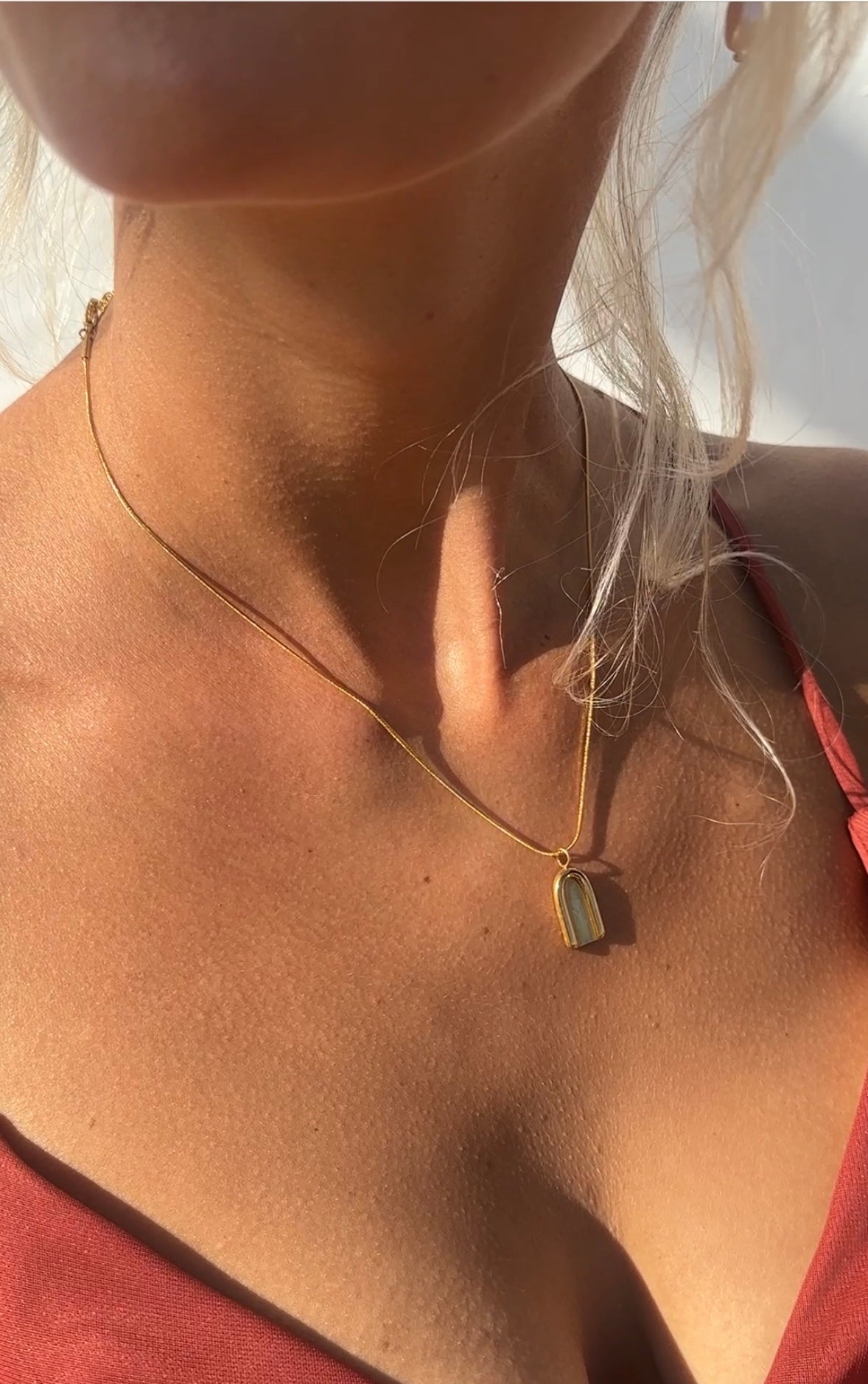 Arch Pendant Necklace | Mondays Child | Waterproof - Sustainable Jewellery 