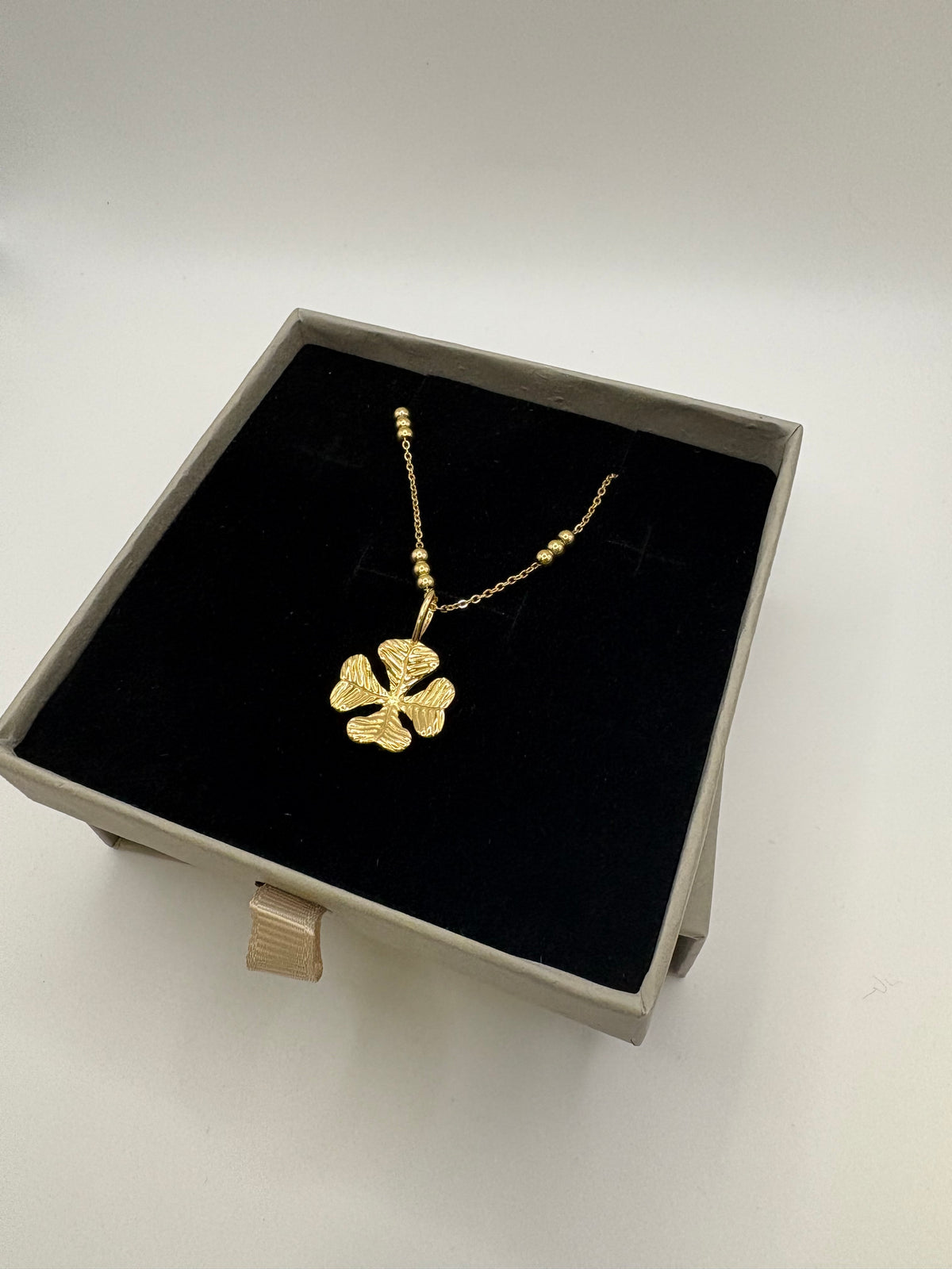 Four Leaf Clover Necklace | Empowering Jewellery | Monday's Child