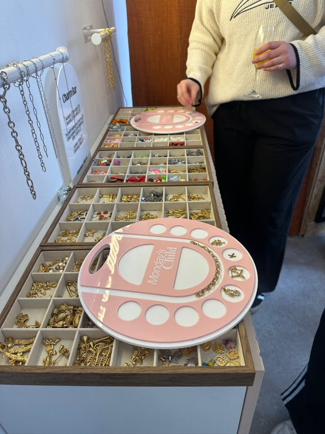 Paint and Sip / Charm bar Galentines Night